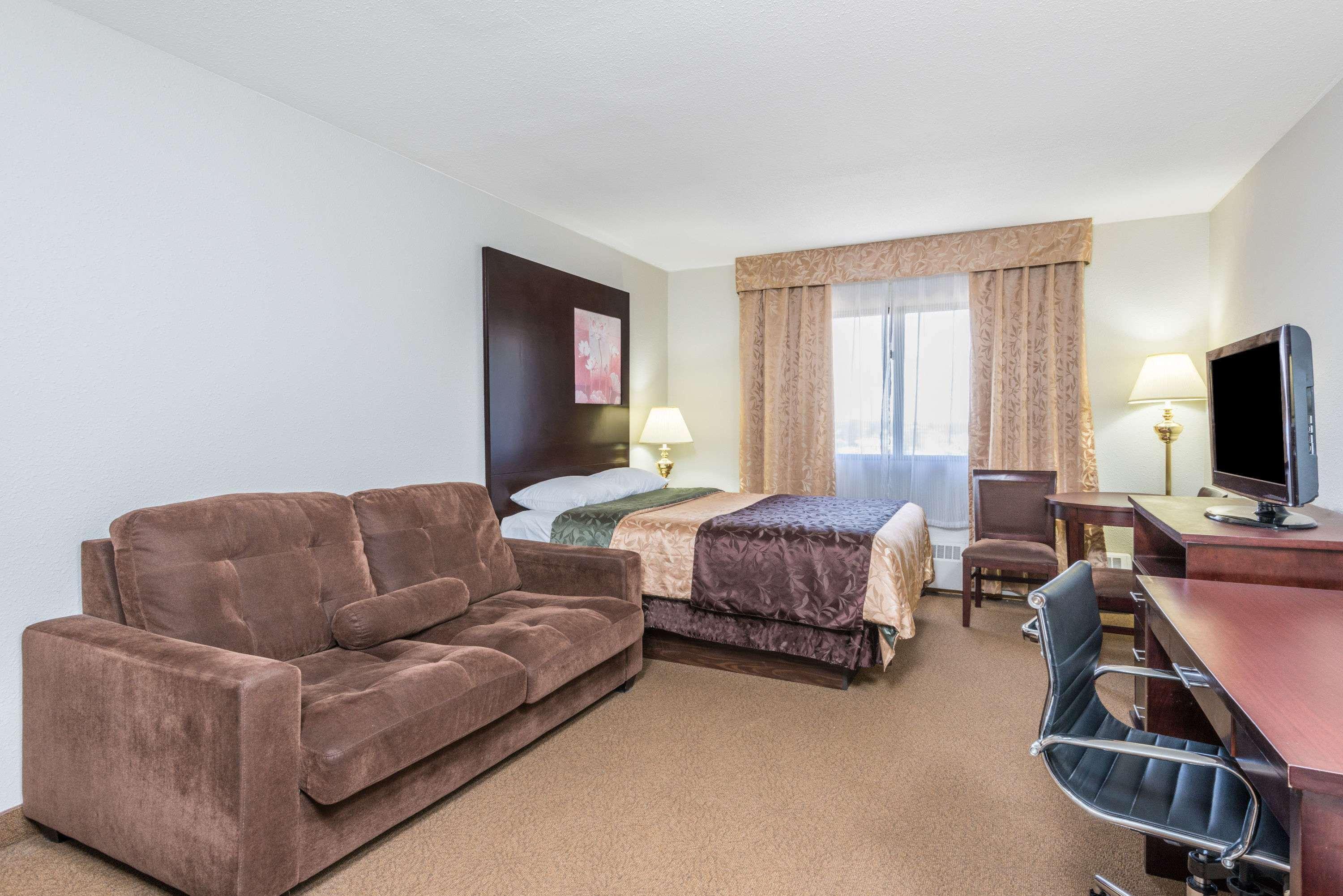 Super 8 By Wyndham Innisfail Exteriér fotografie